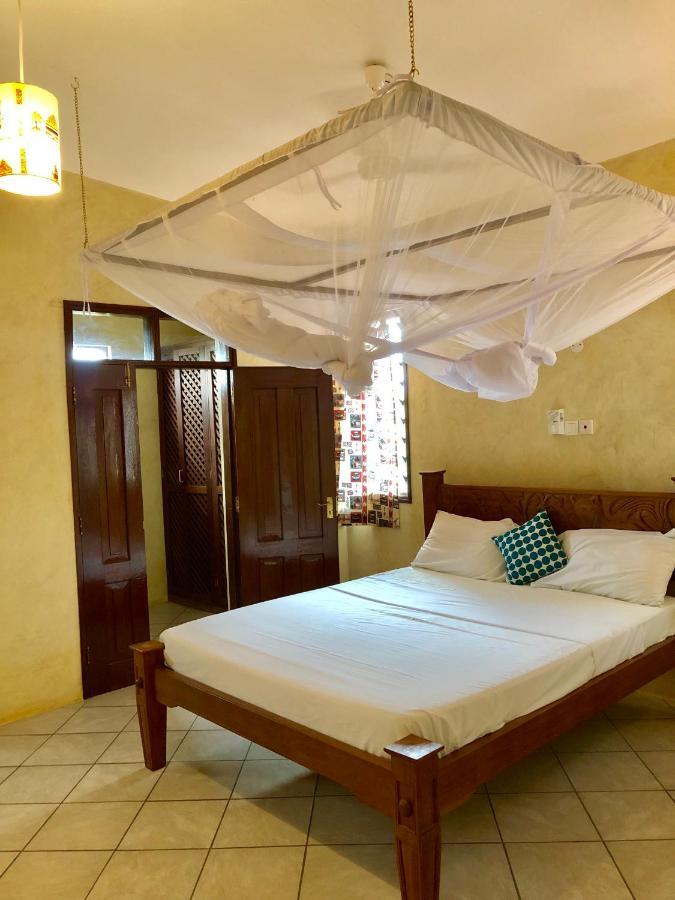 Flametree Beach Homes Diani Beach Eksteriør billede