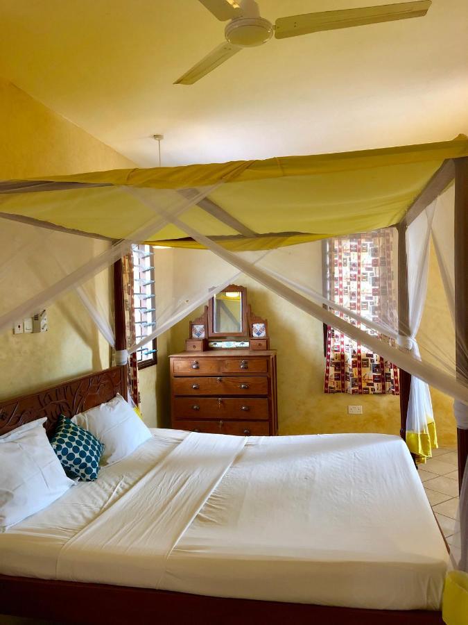 Flametree Beach Homes Diani Beach Eksteriør billede